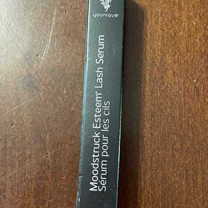 NWT Lash serum